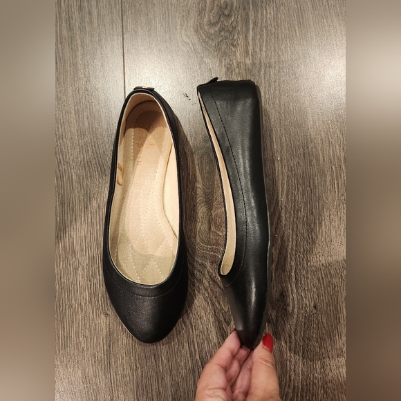 Danskin Black Ballet Flats - Picture 2 of 6